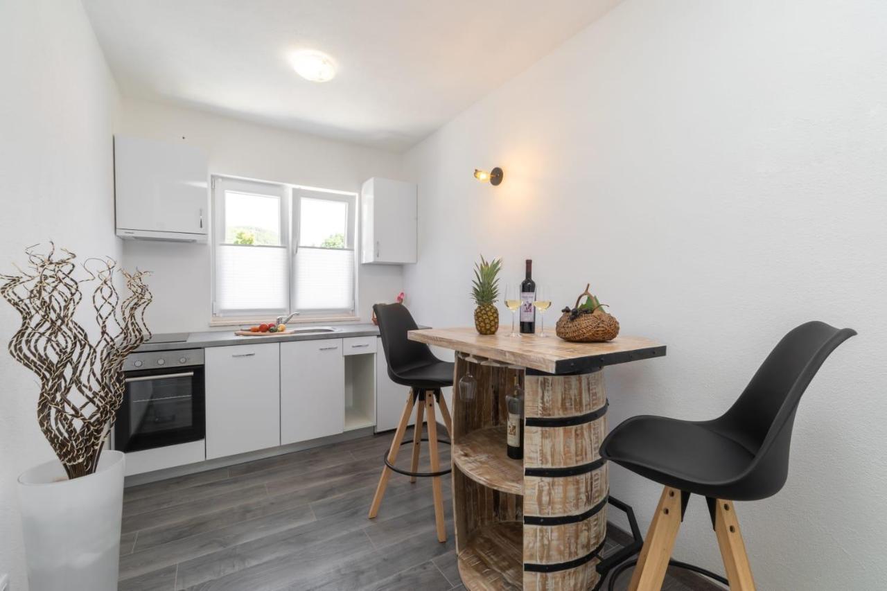 Maloa One Bedroom Apartment Smokvica  المظهر الخارجي الصورة